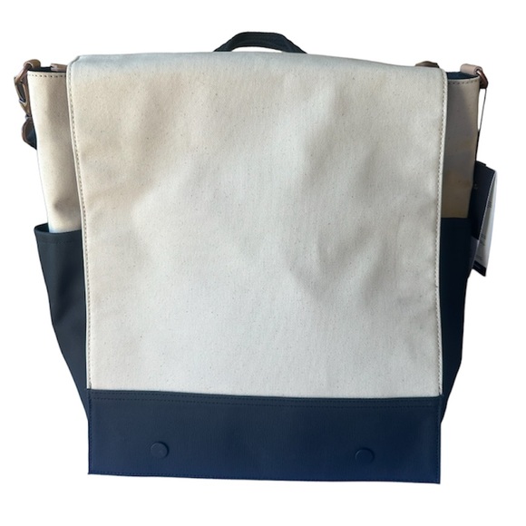 Petunia Pickle Bottom Pathway Diaper bag - Picture 2 of 14